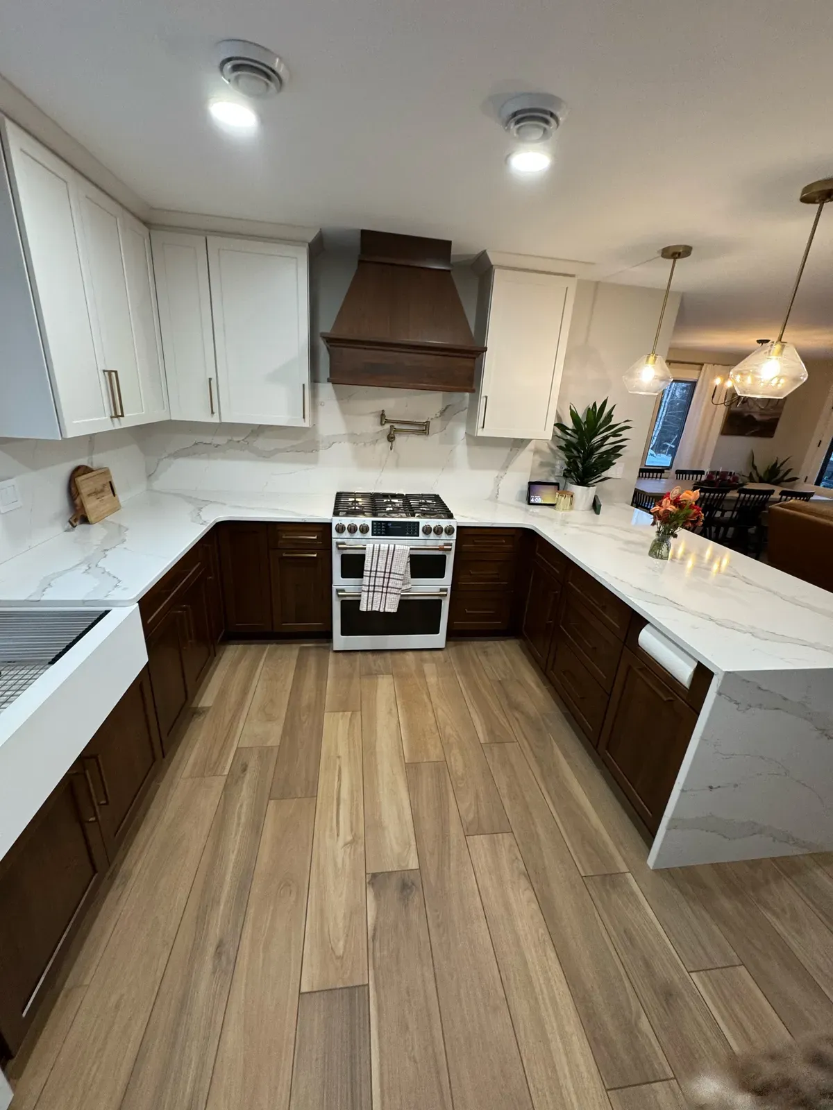 Kitchen remodeling with custom cabinetry